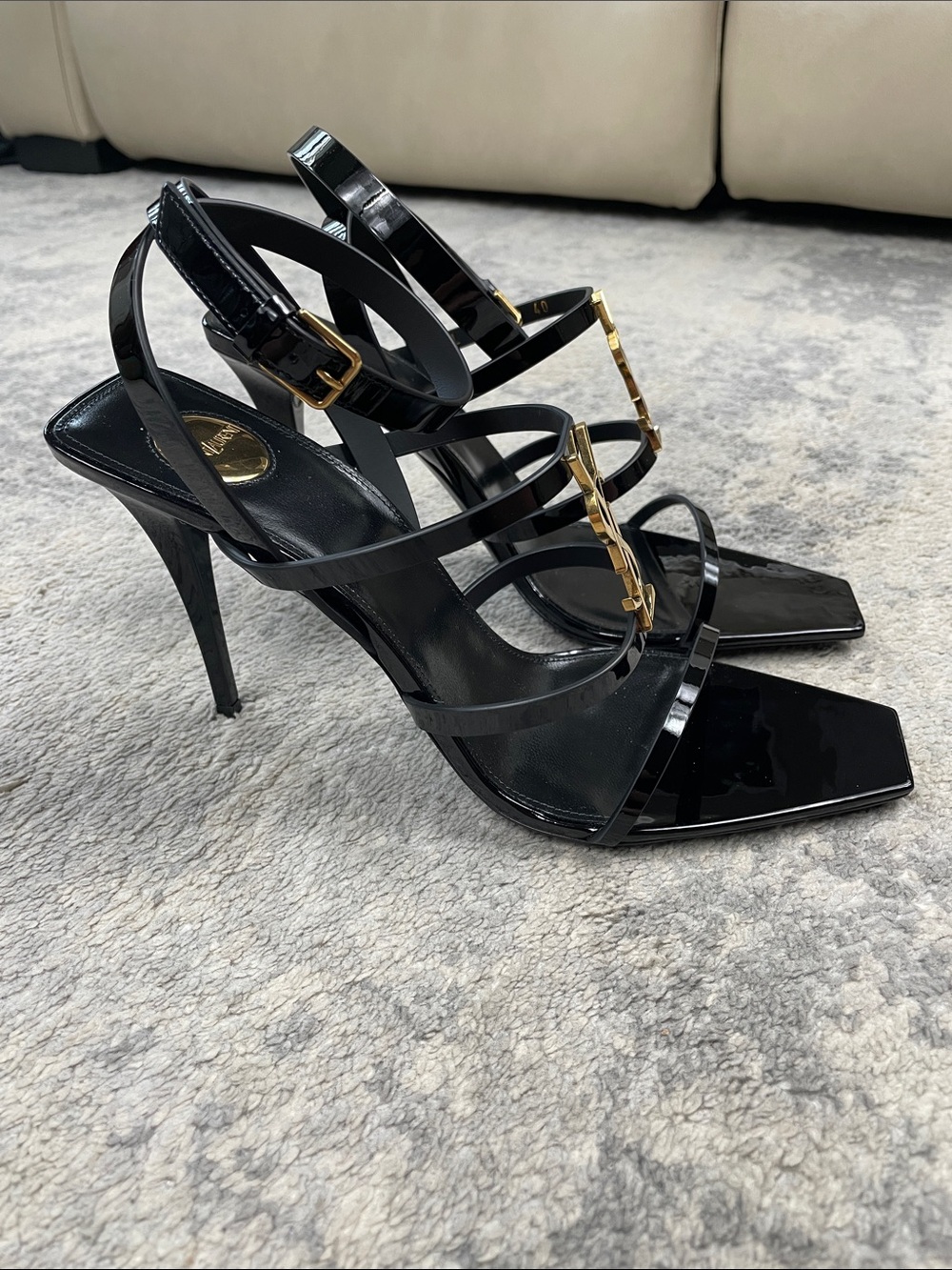 NIB Saint Laurent YSL Logo Plaque Cassandra Patent Leather Sandals Stiletto 40 - Picture 6 of 16